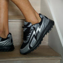 AISE DARK CHARCOAL COSMO RUNNER