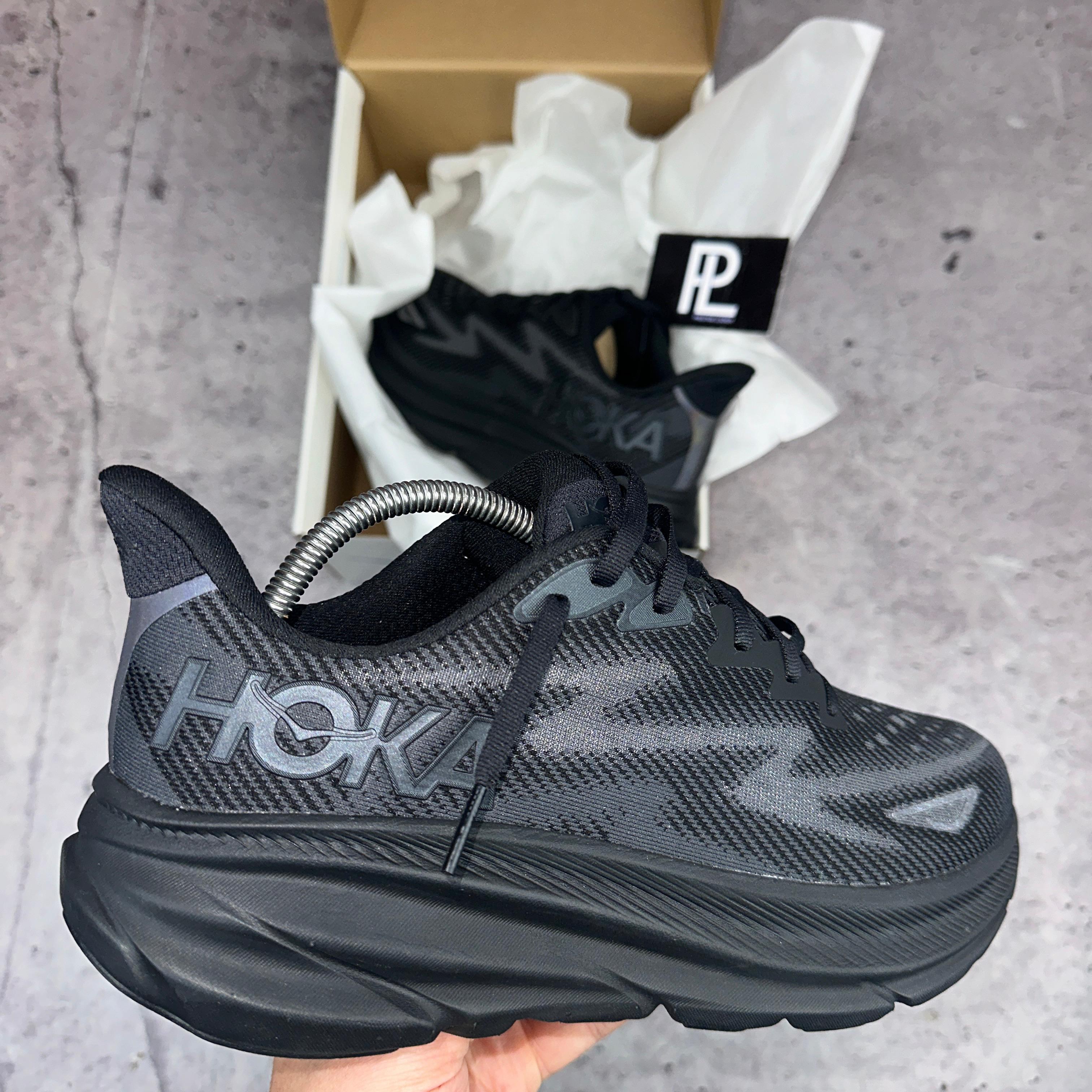 HOKA 9 TRAINERS