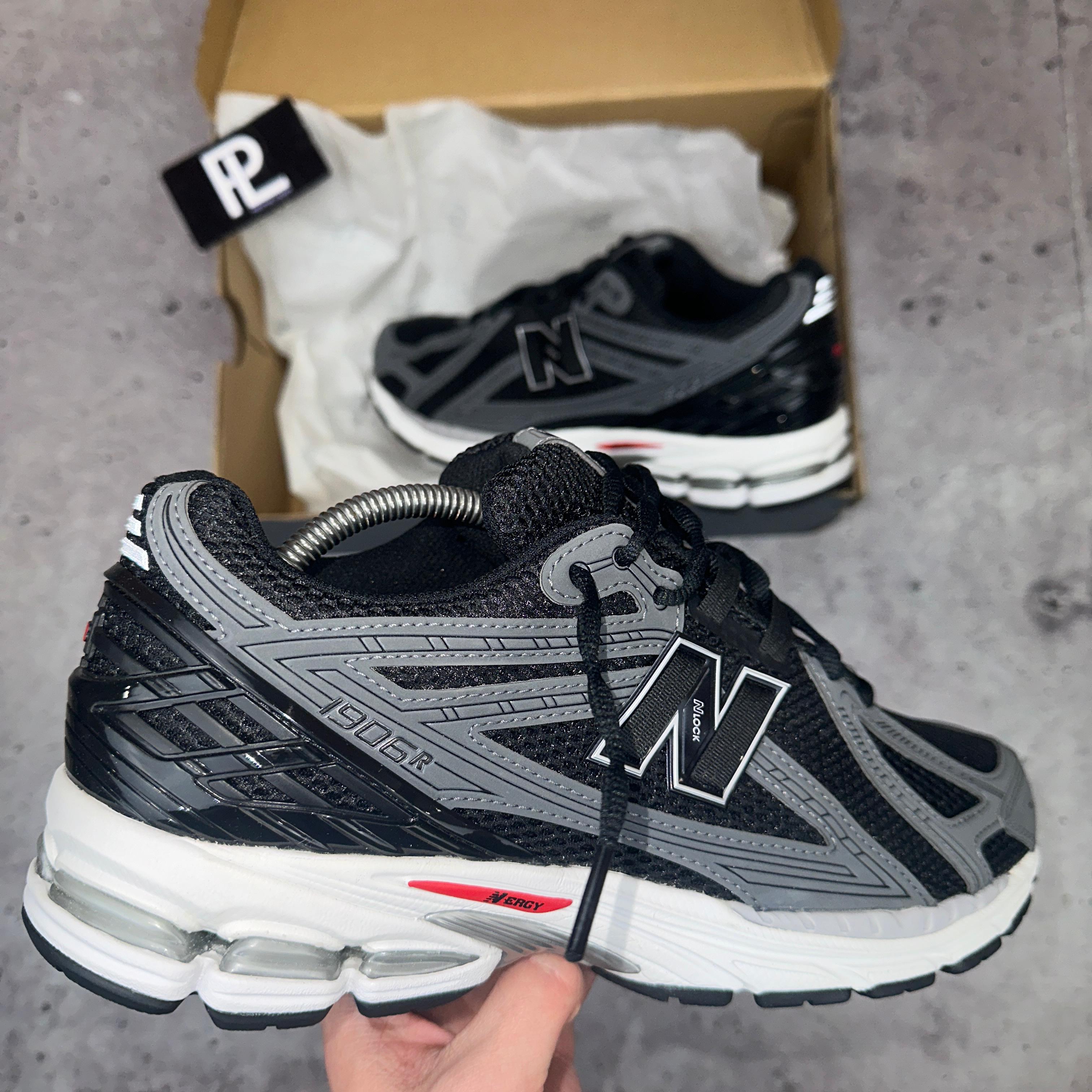 NEW BALANCE TRAINERS