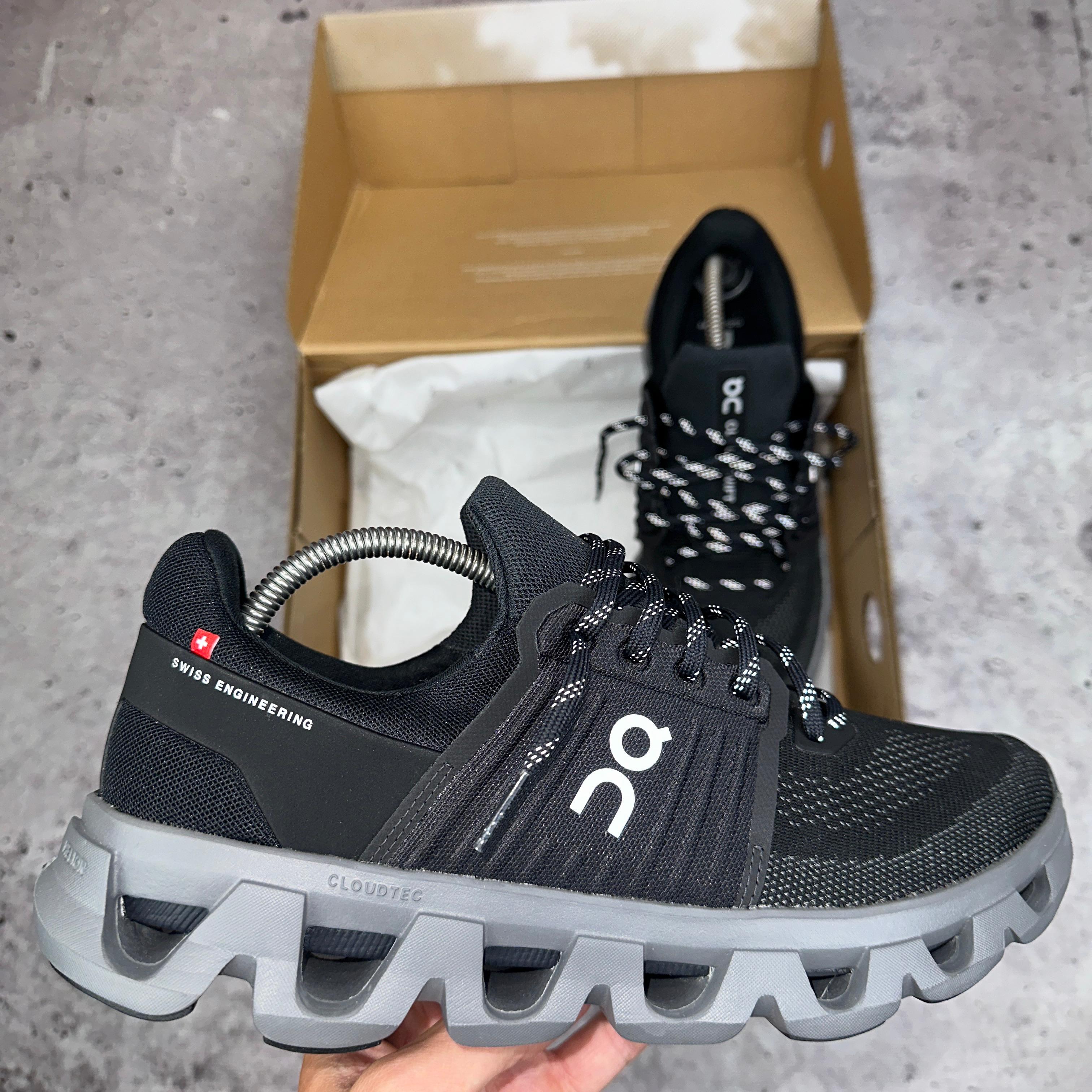 ON RUNNING TRAINERS