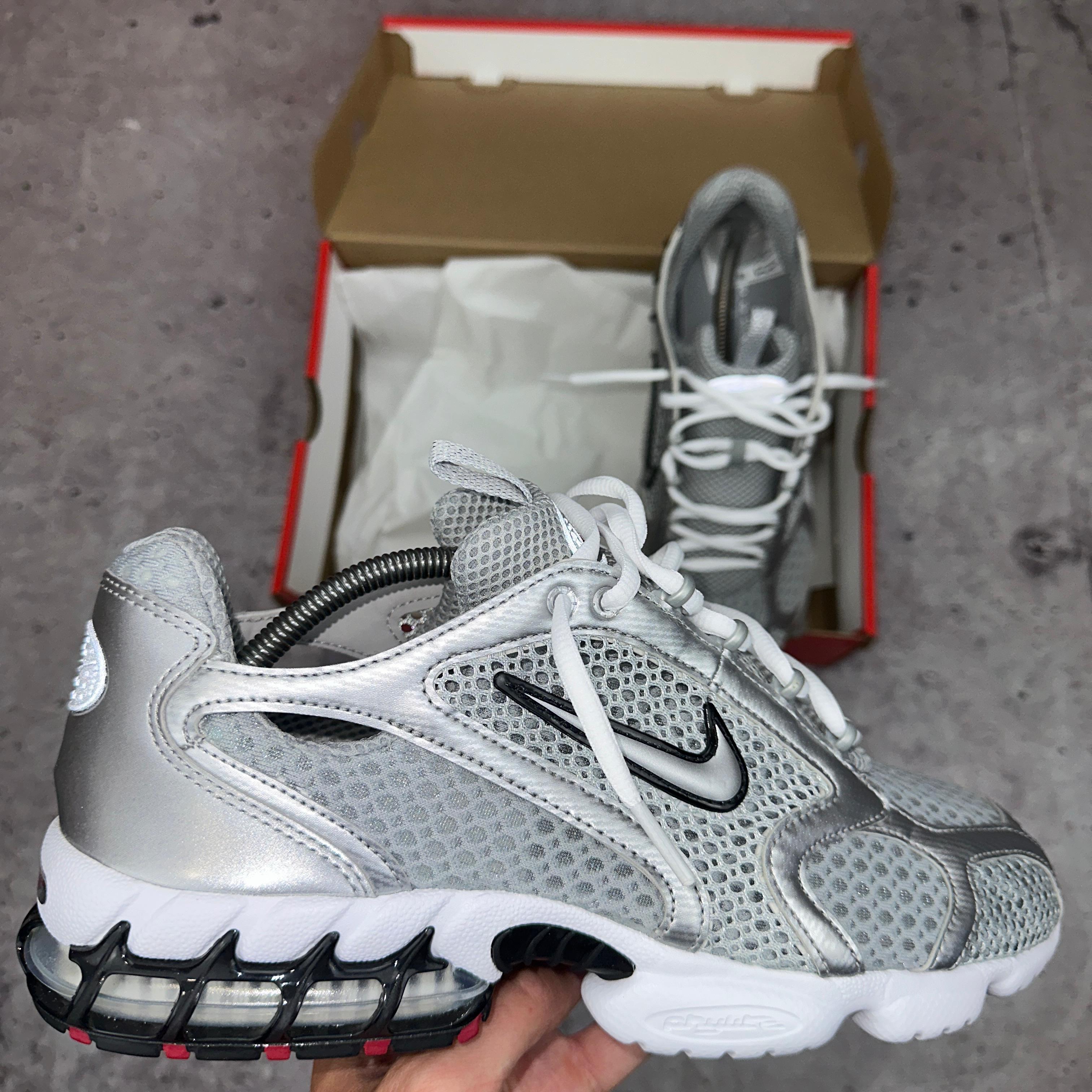 NIKE SPIRIDON