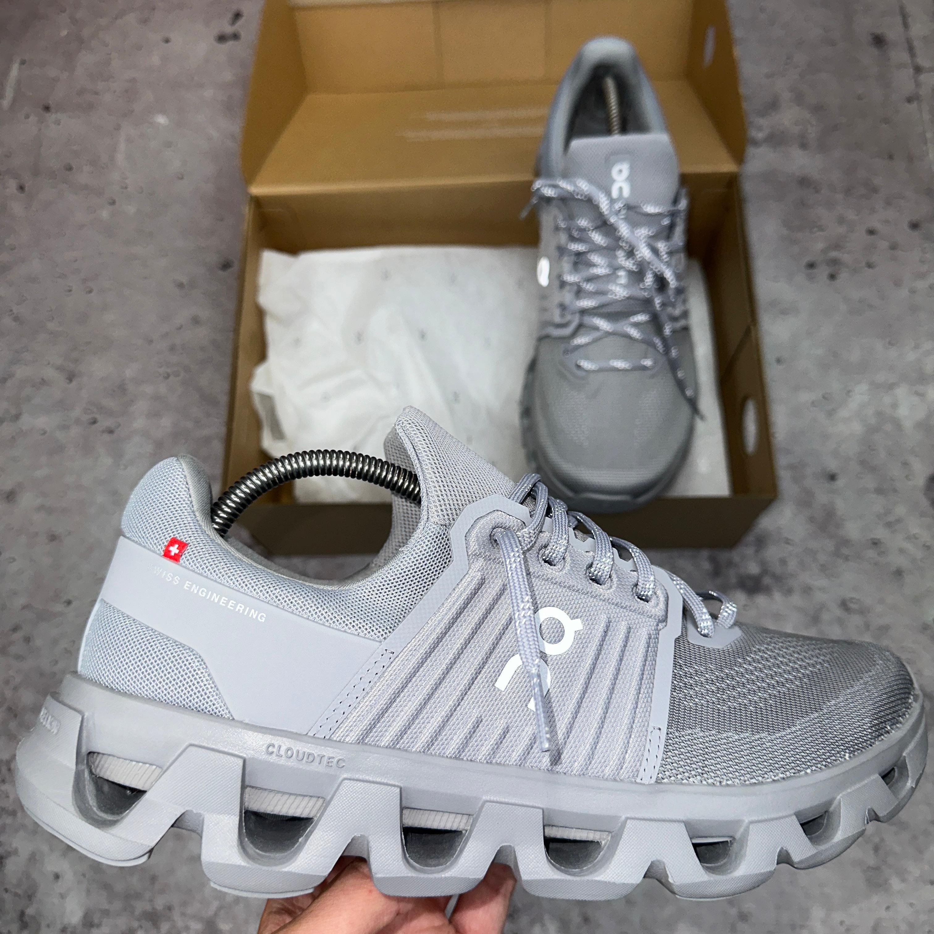 ON RUNNING TRAINERS