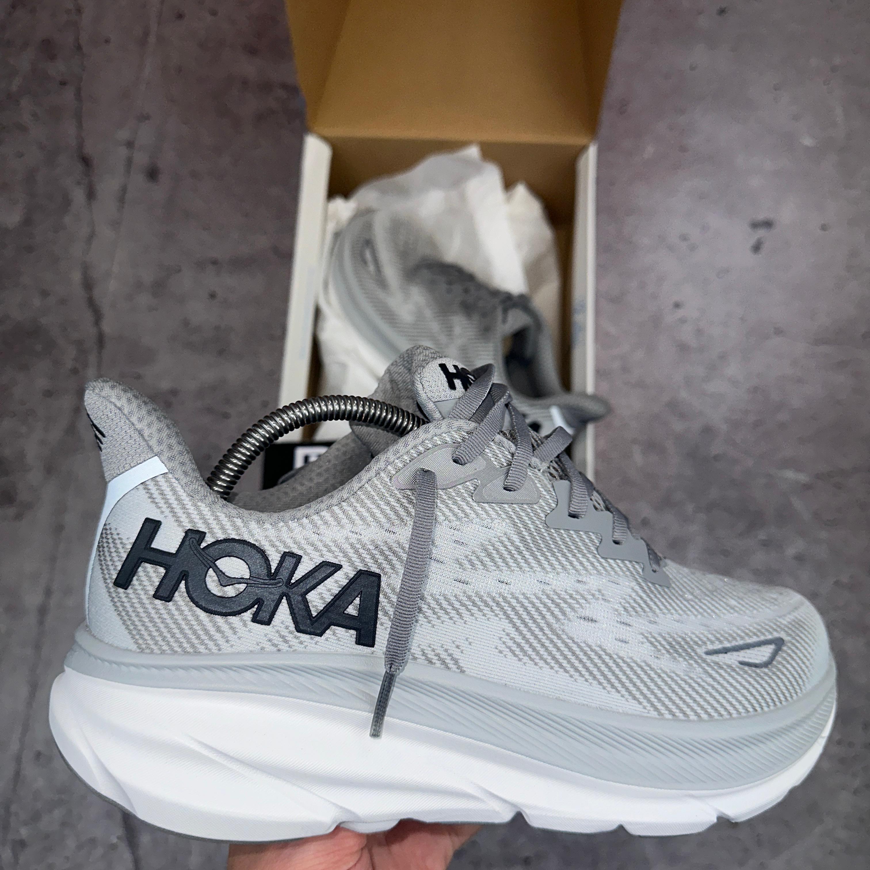 HOKA 9 TRAINERS