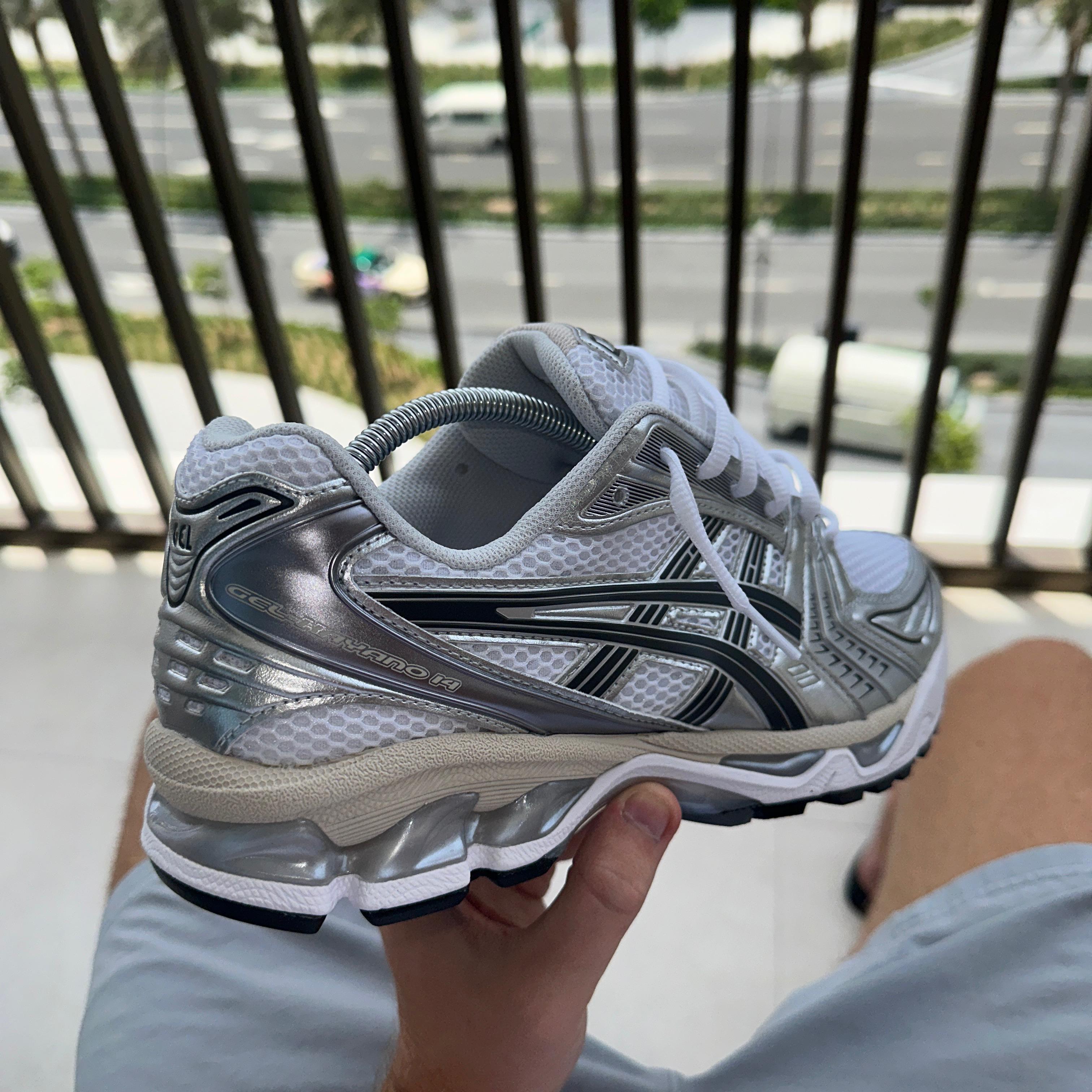 ASICS GEL KAYANO