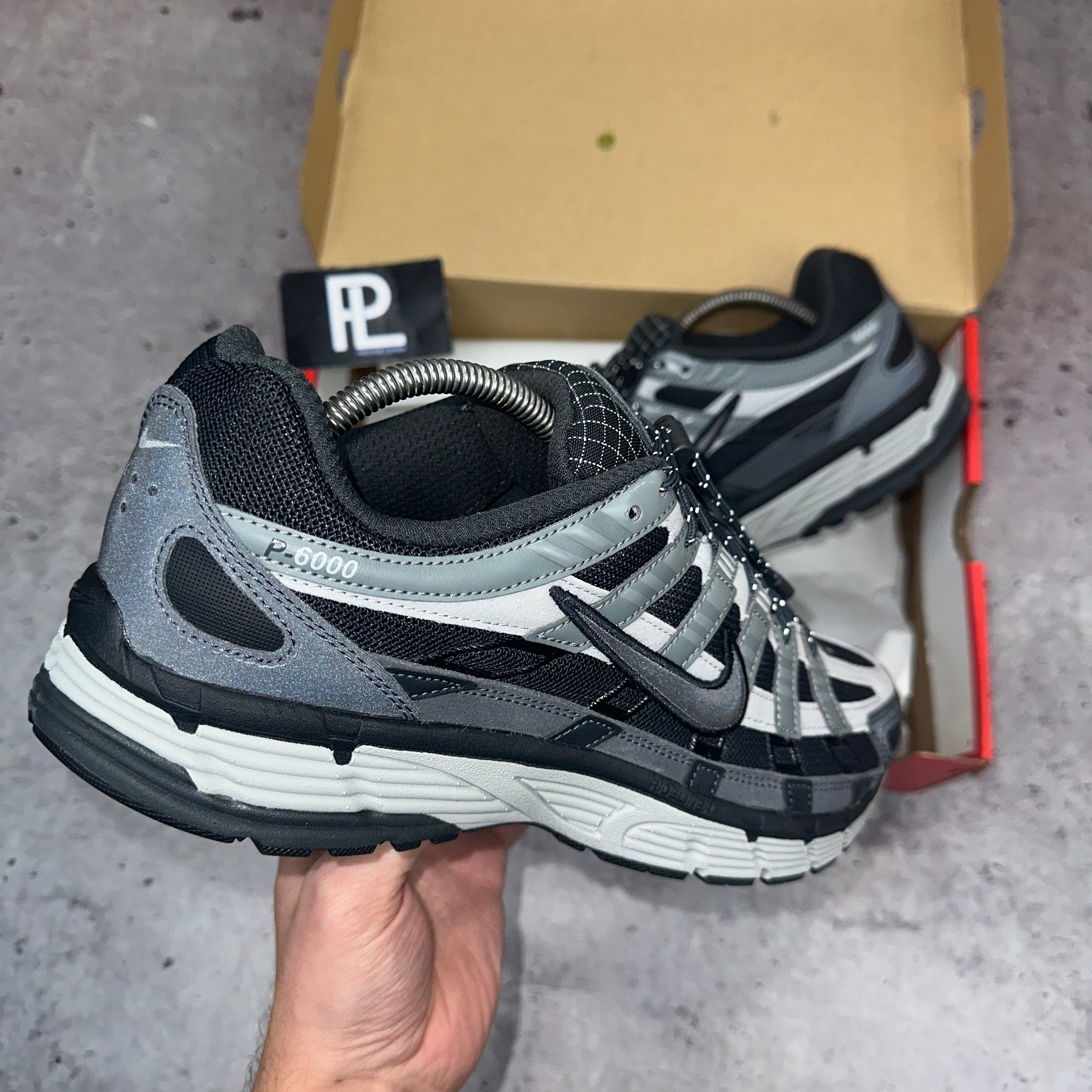 NIKE P6000