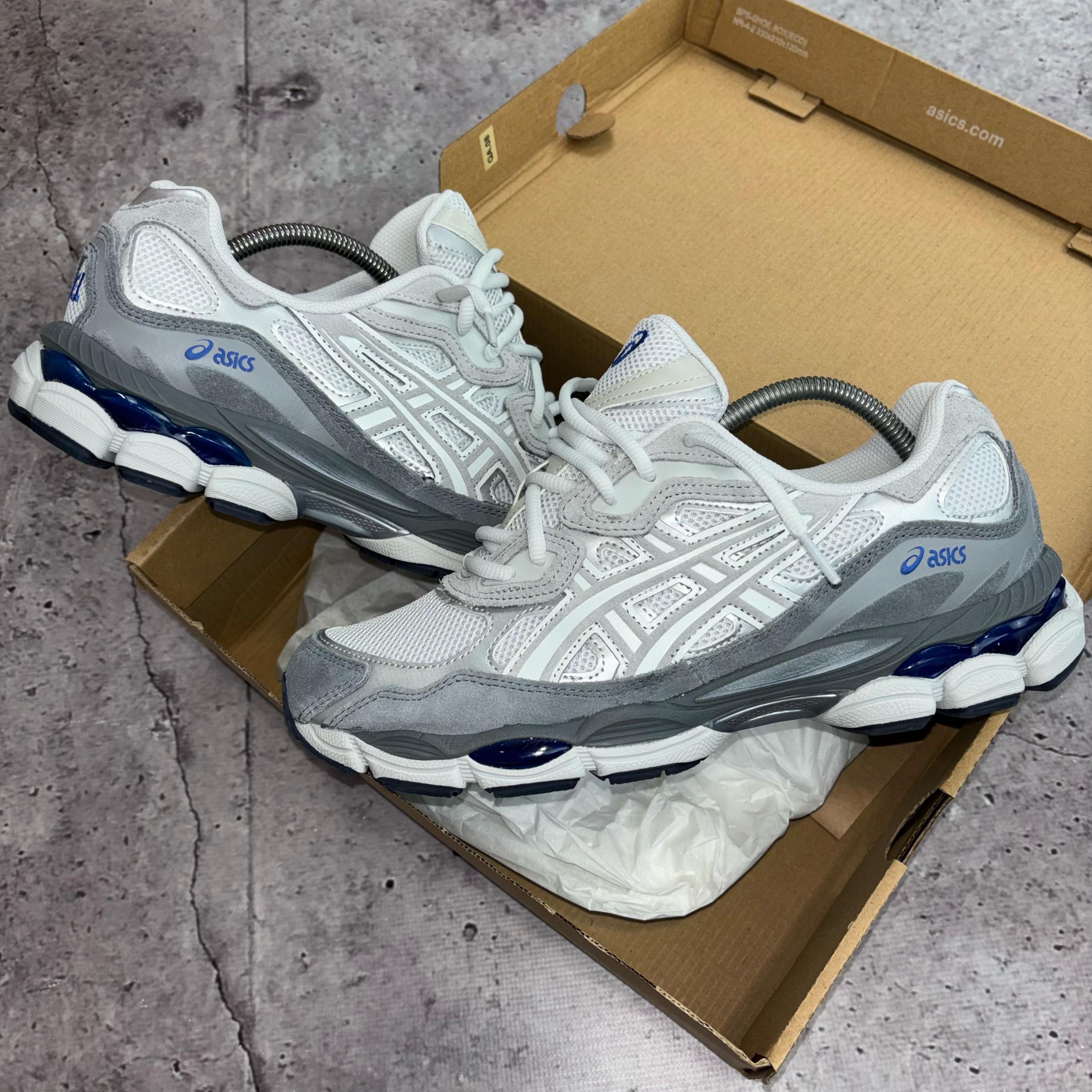 ASICS GEL TRAINERS *RARE*