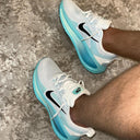 NIKE VOMERO 18