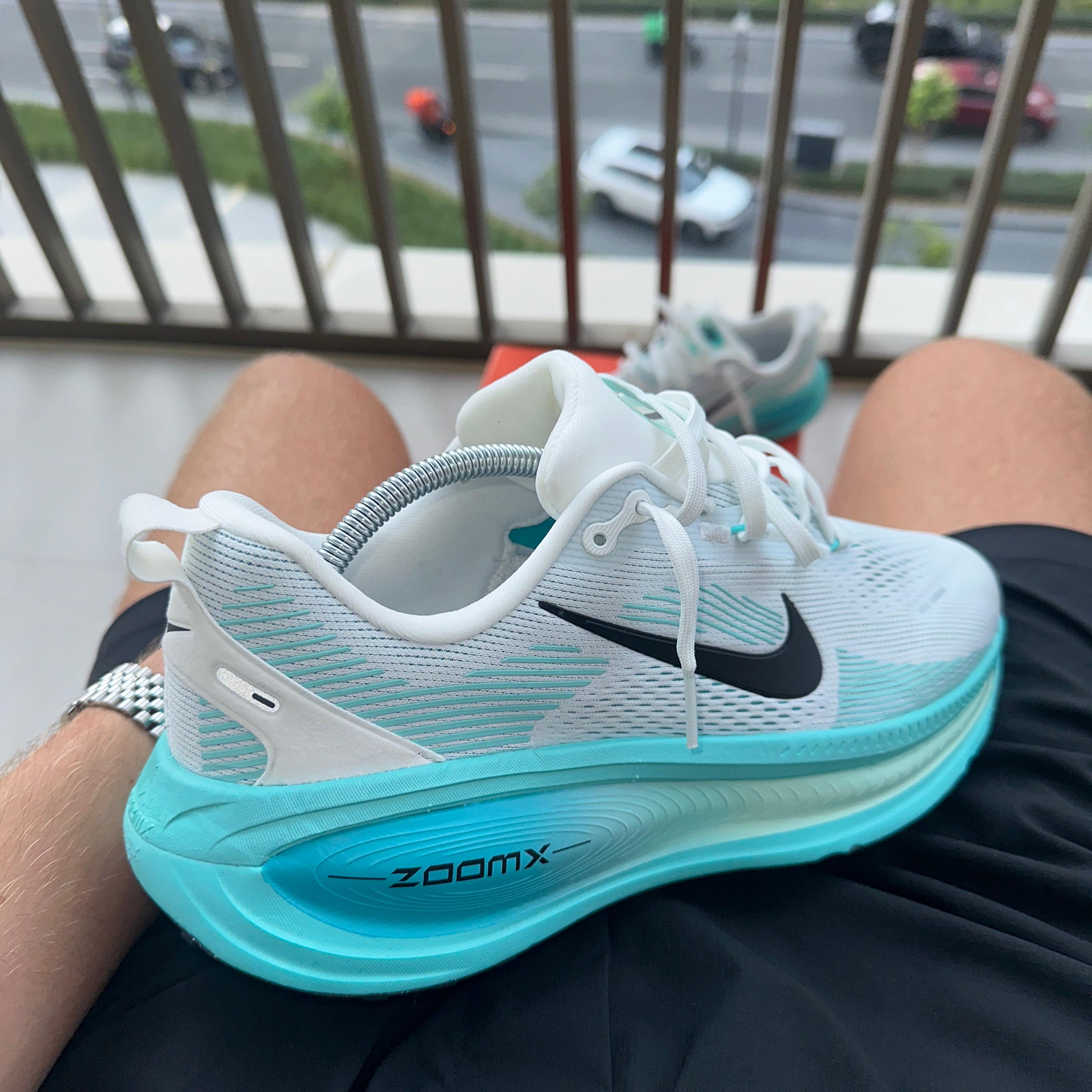 NIKE VOMERO 18