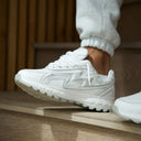 AISE WHITE COSMO RUNNER
