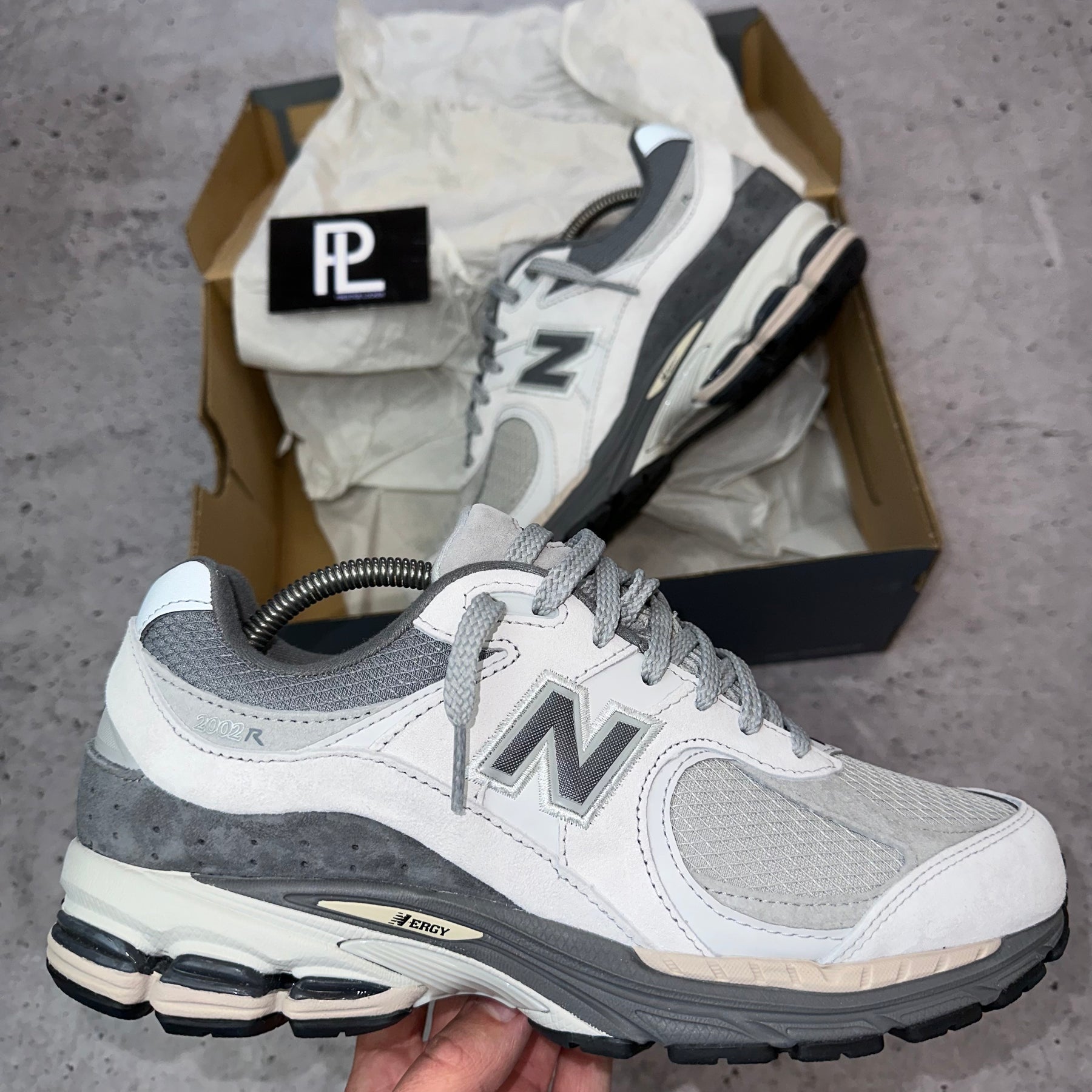 new balance chain trainers