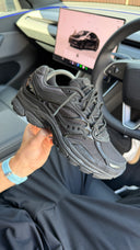 Saucony ProGrid Omni 9 Armor Black