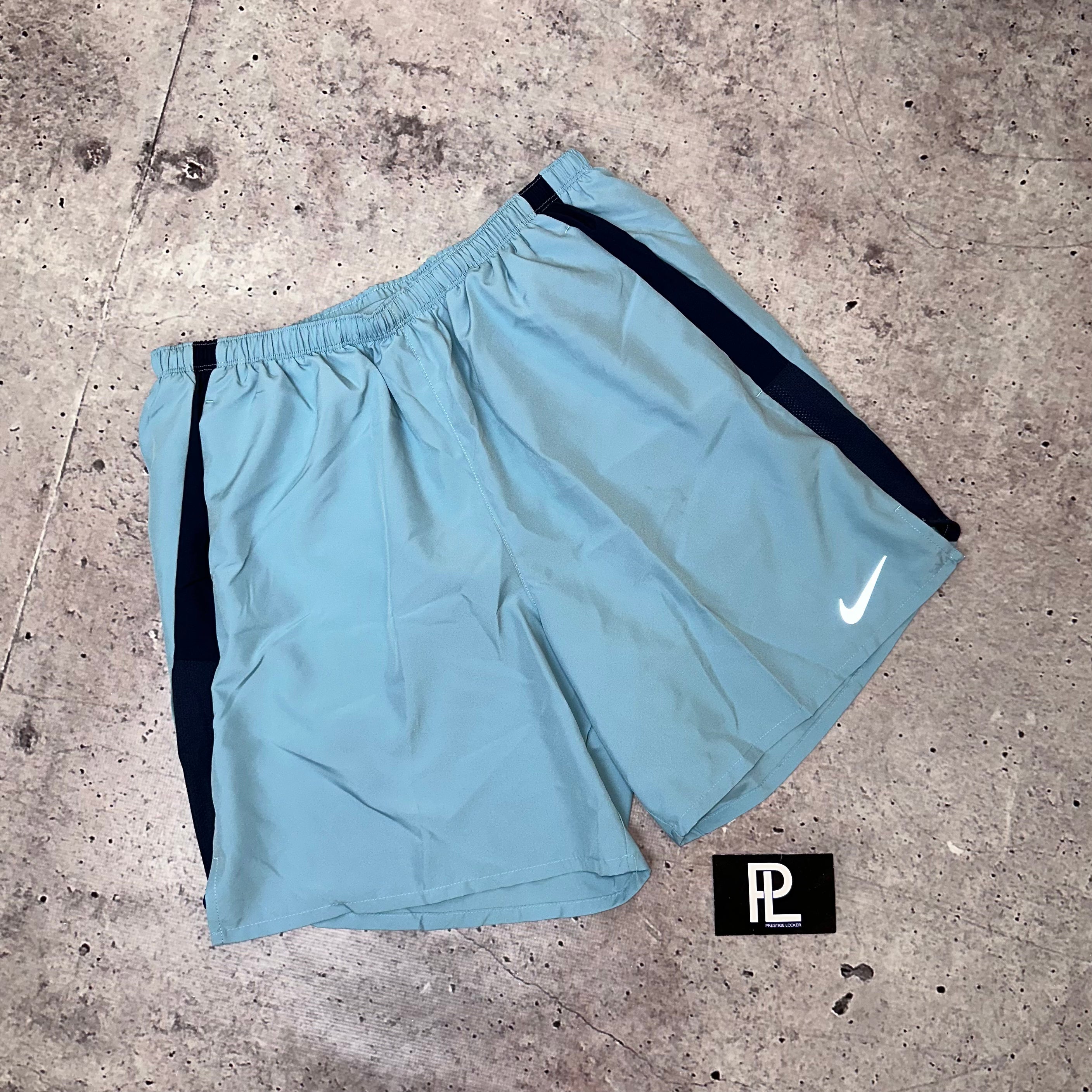 NIKE CHALLENGER SHORTS