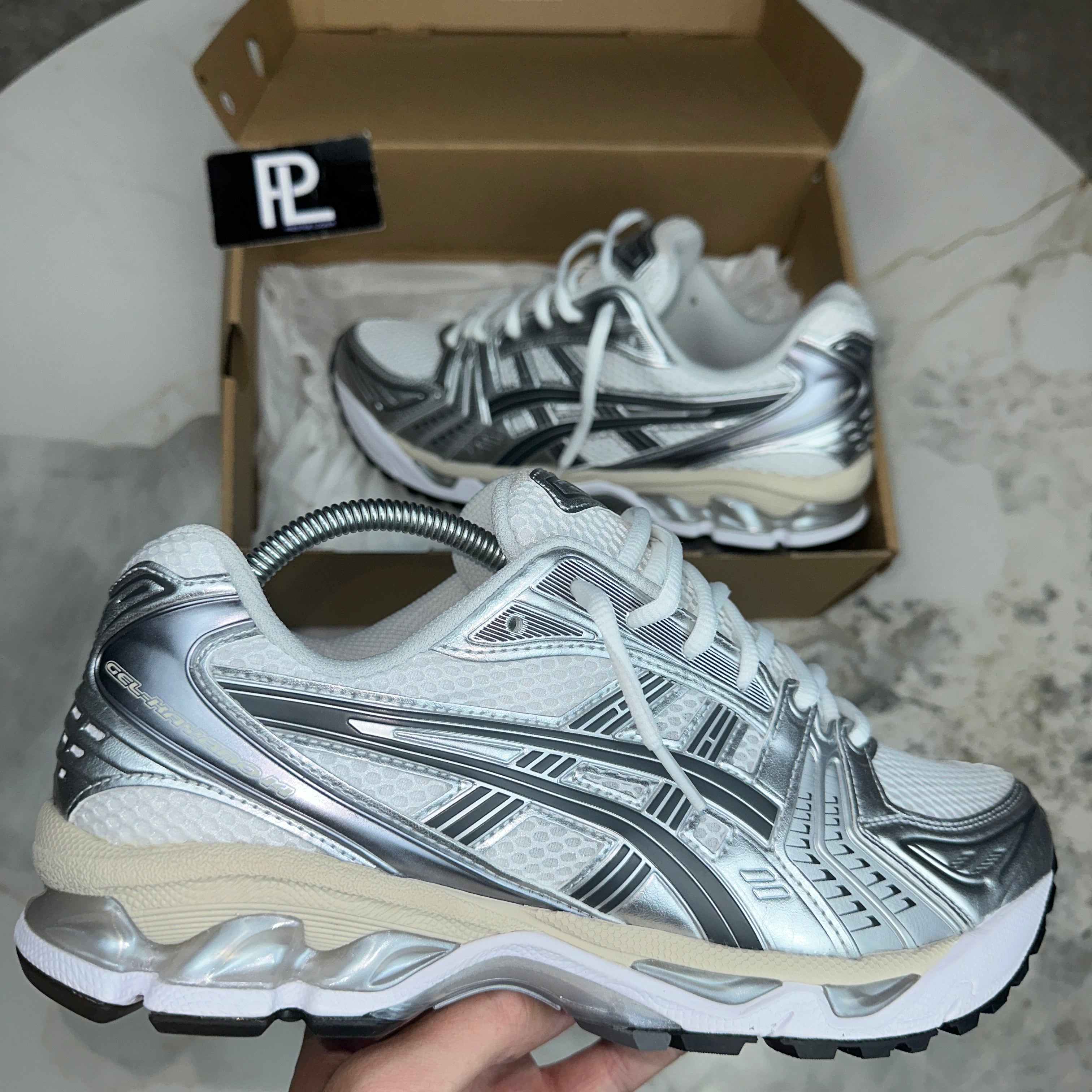 ASICS GEL KAYANO