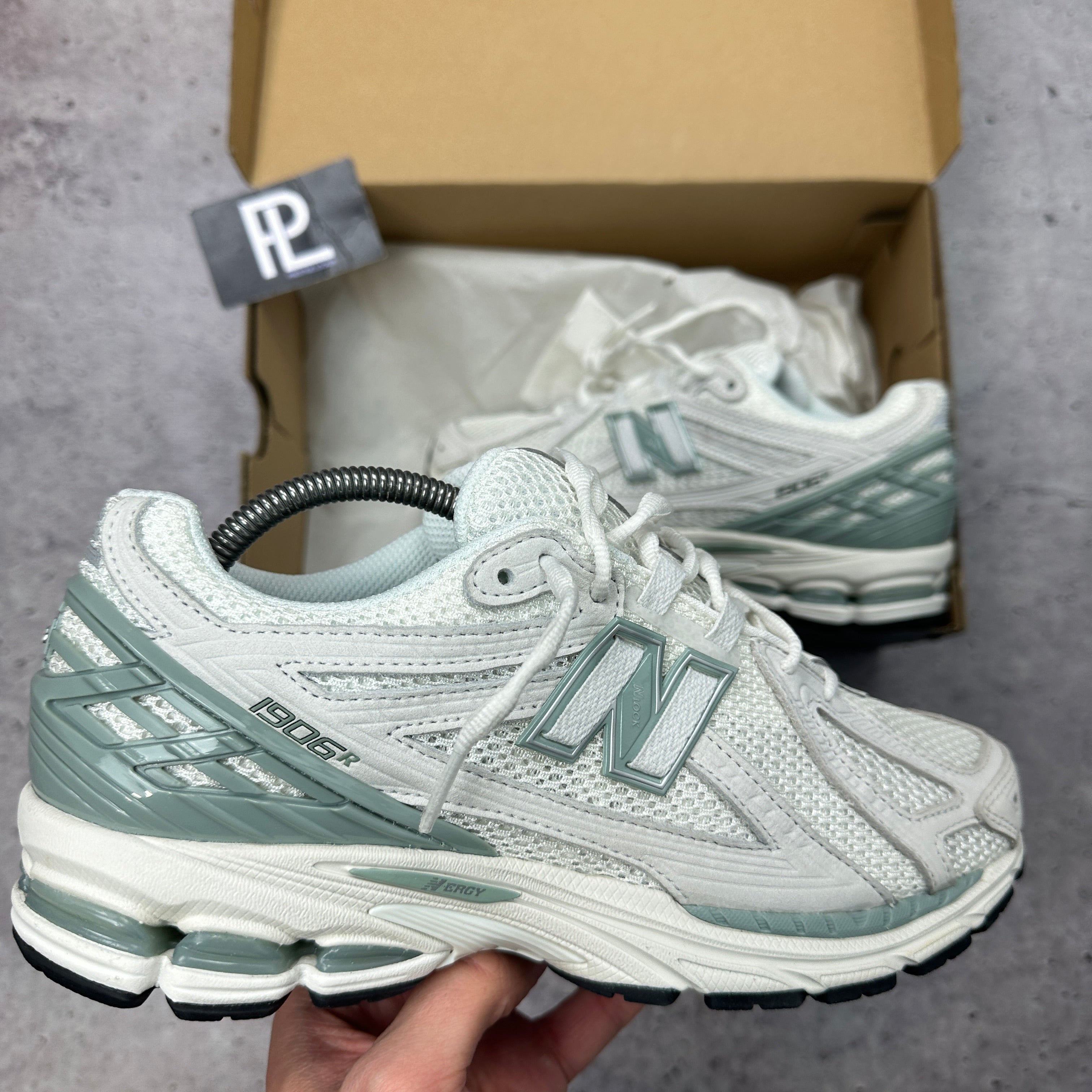 NEW BALANCE TRAINERS *EXCLUSIVE