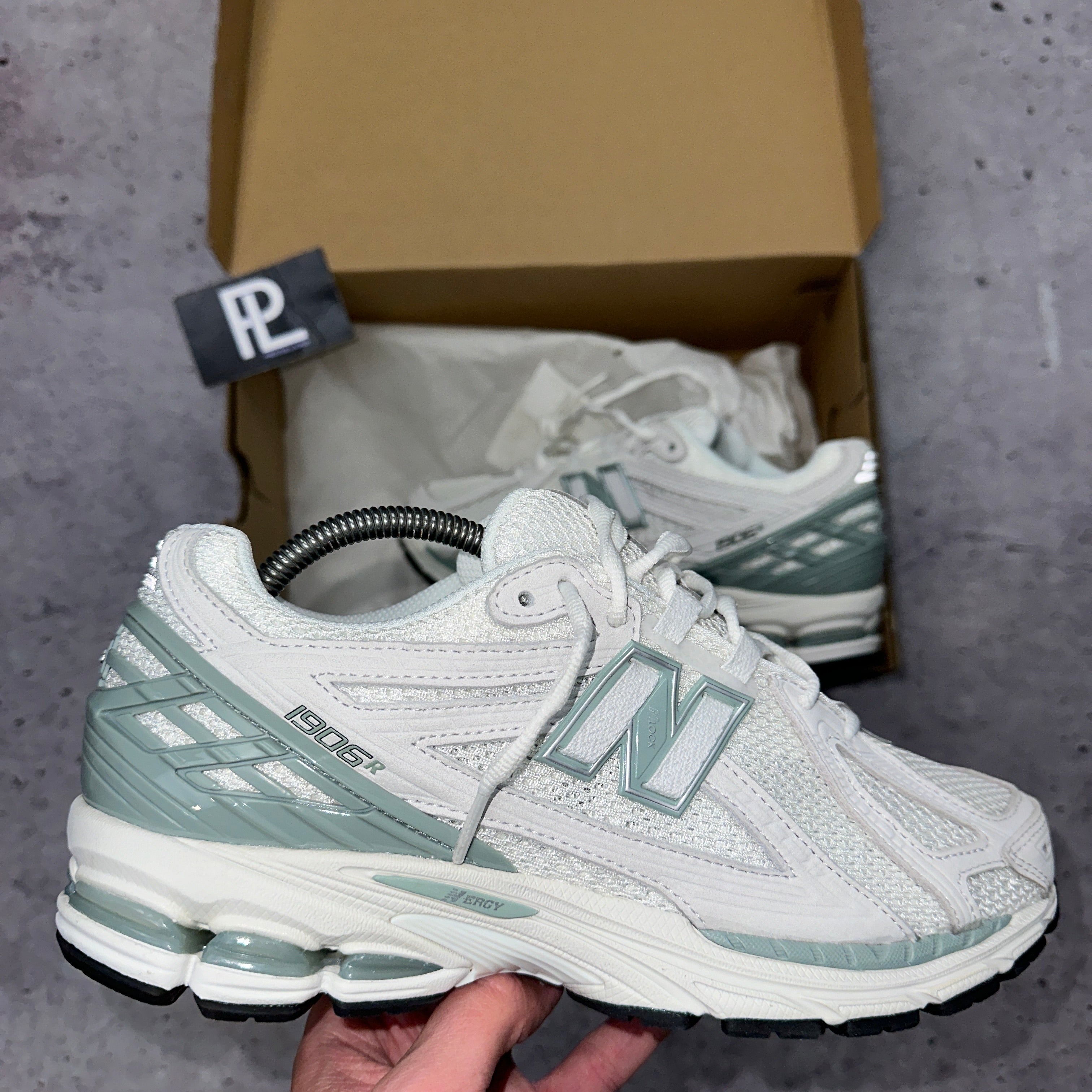 NEW BALANCE TRAINERS *EXCLUSIVE