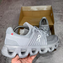 ON RUNNING TRAINERS