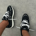 AISE SPACE BLACK/WHITE COSMO RUNNER