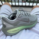 NIKE VOMERO 18