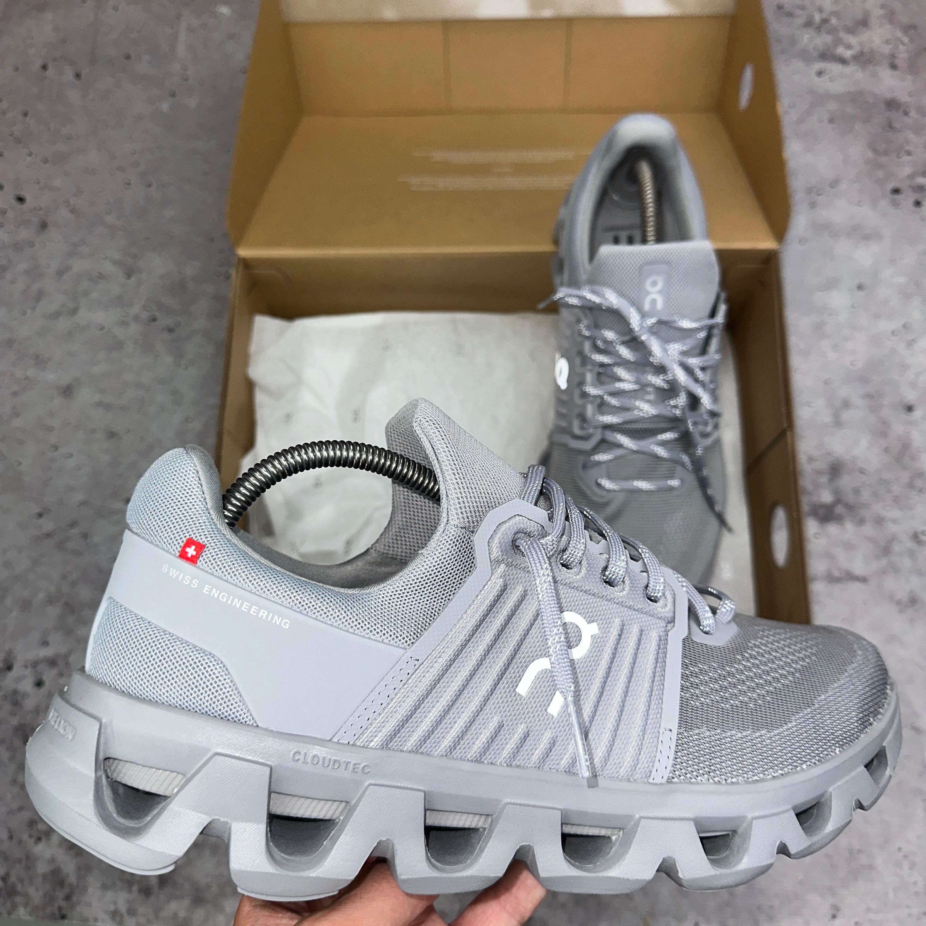 ON RUNNING TRAINERS