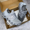 ON RUNNING TRAINERS