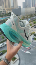 NIKE VOMERO 18